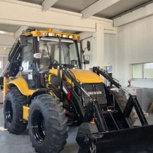 Livraison d'une chargeuse-pelleteuse Shanmon 388H à un concessionnaire en Bosnie-Herzégovine
