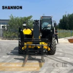 Shanmon 3511J telescopic handler, front view